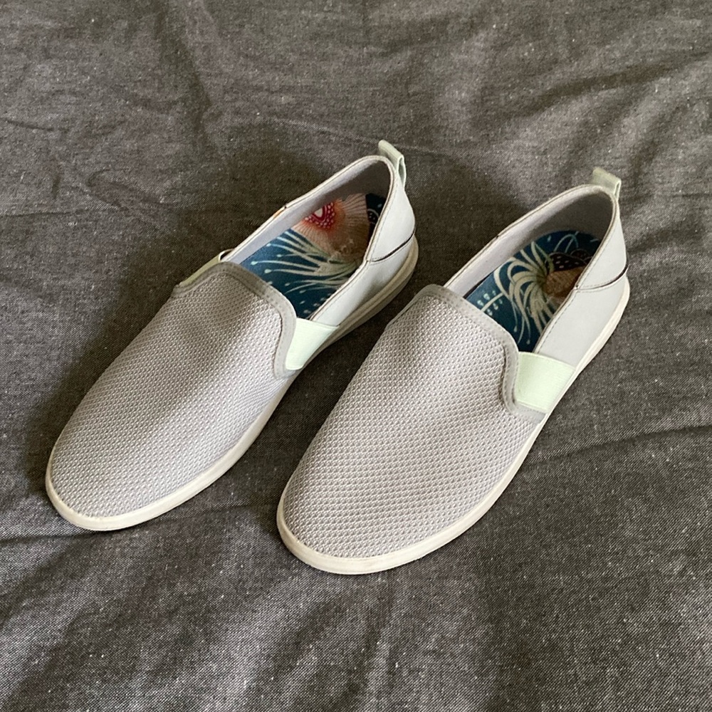 Olukai Haleiwa slip on shoes size 7.5